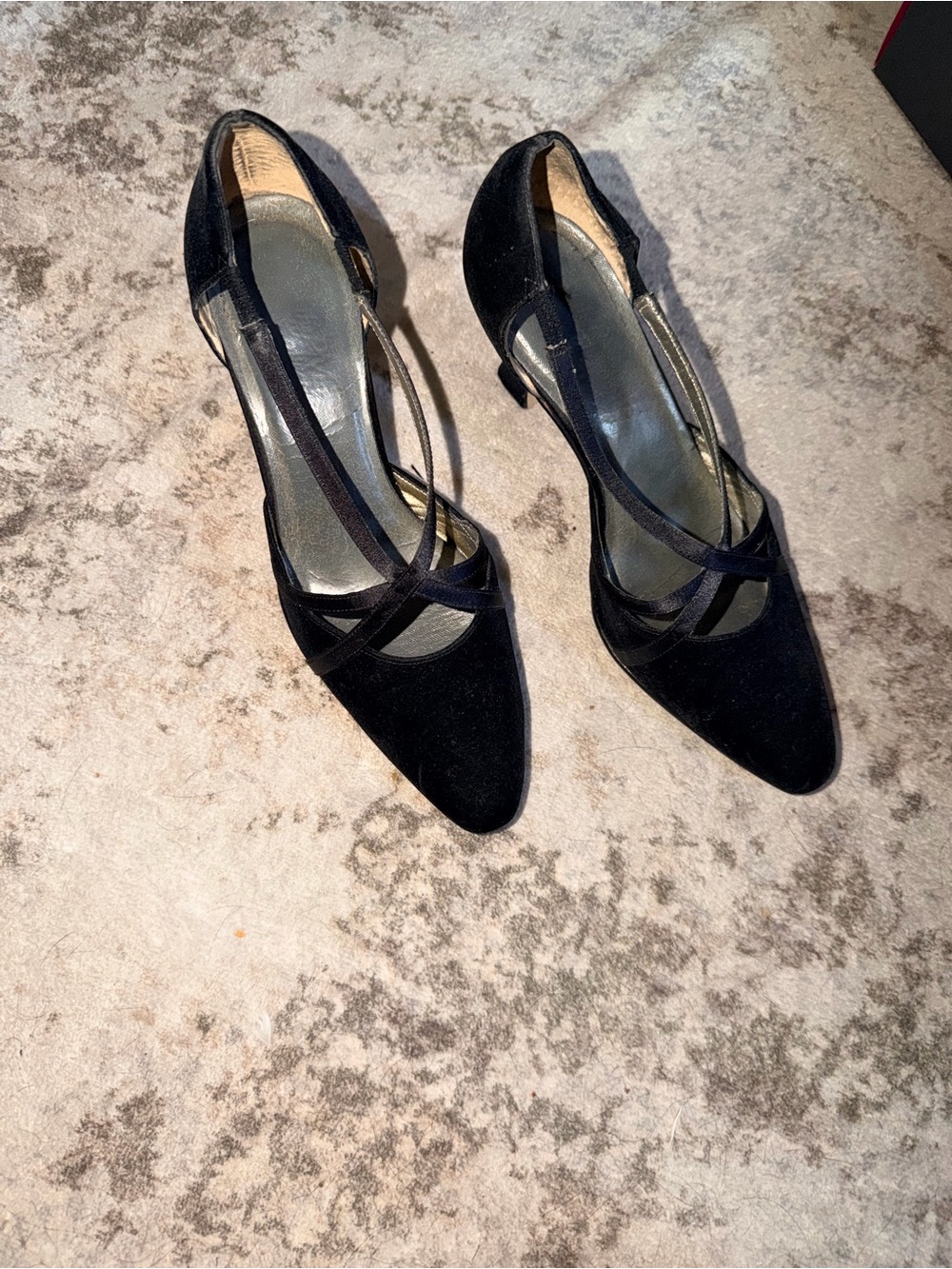 Black Velvet Pointed-Toe Strappy Women’s Heels